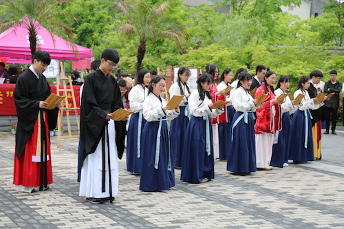 嘉礼华服社吟唱