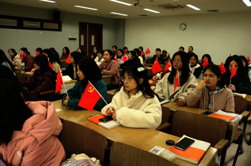 “党史进课堂”-