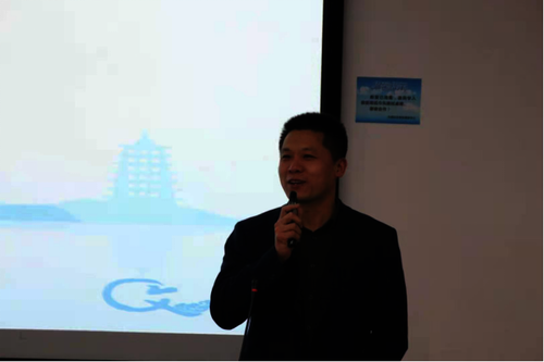 欧美色情
党委副书记管庆江讲话